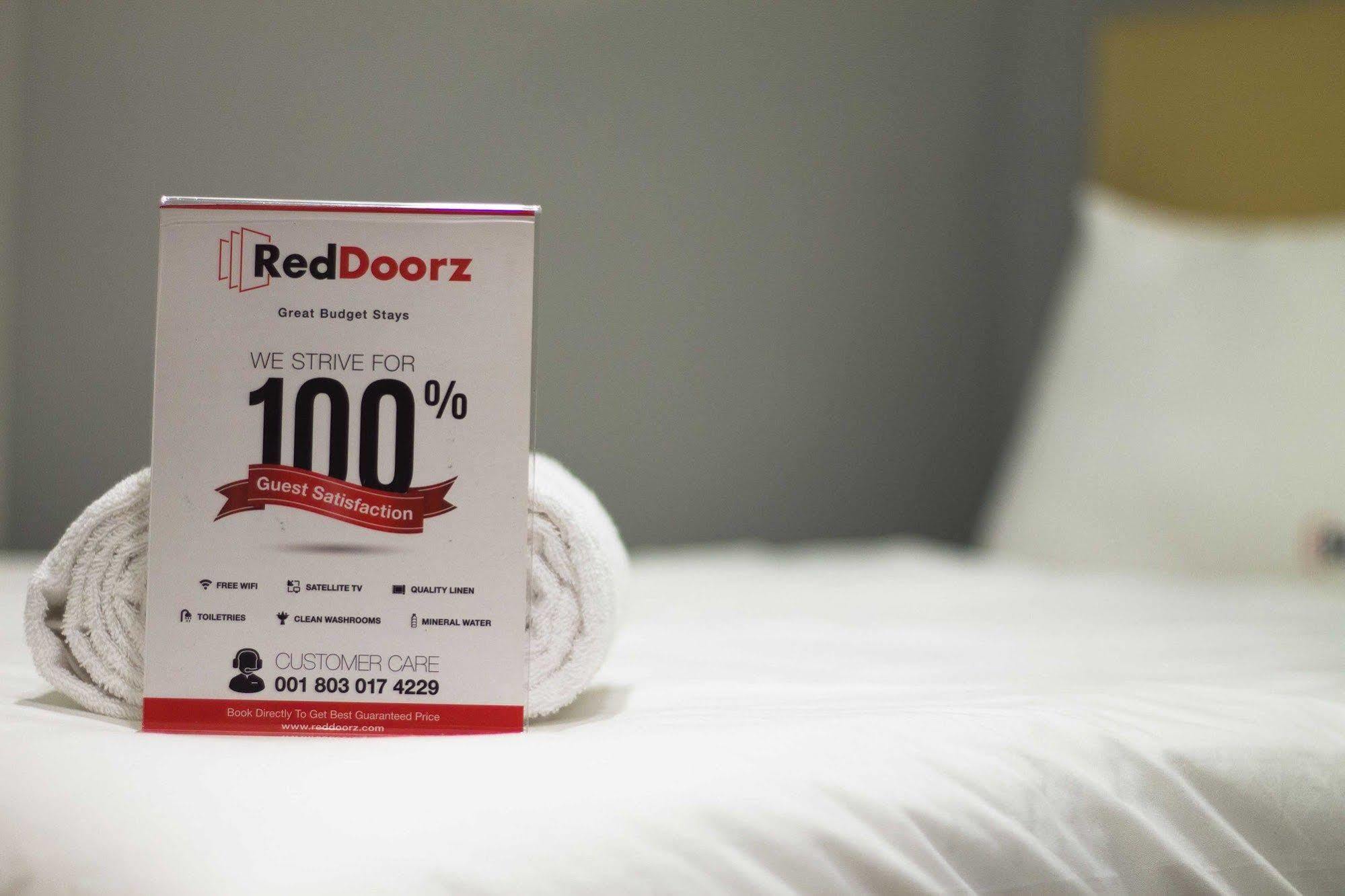 Reddoorz @ Dago Hotel Bandung Exterior photo