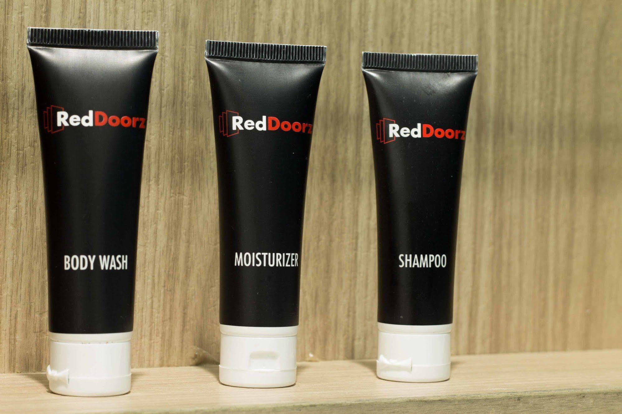 Reddoorz @ Dago Hotel Bandung Exterior photo