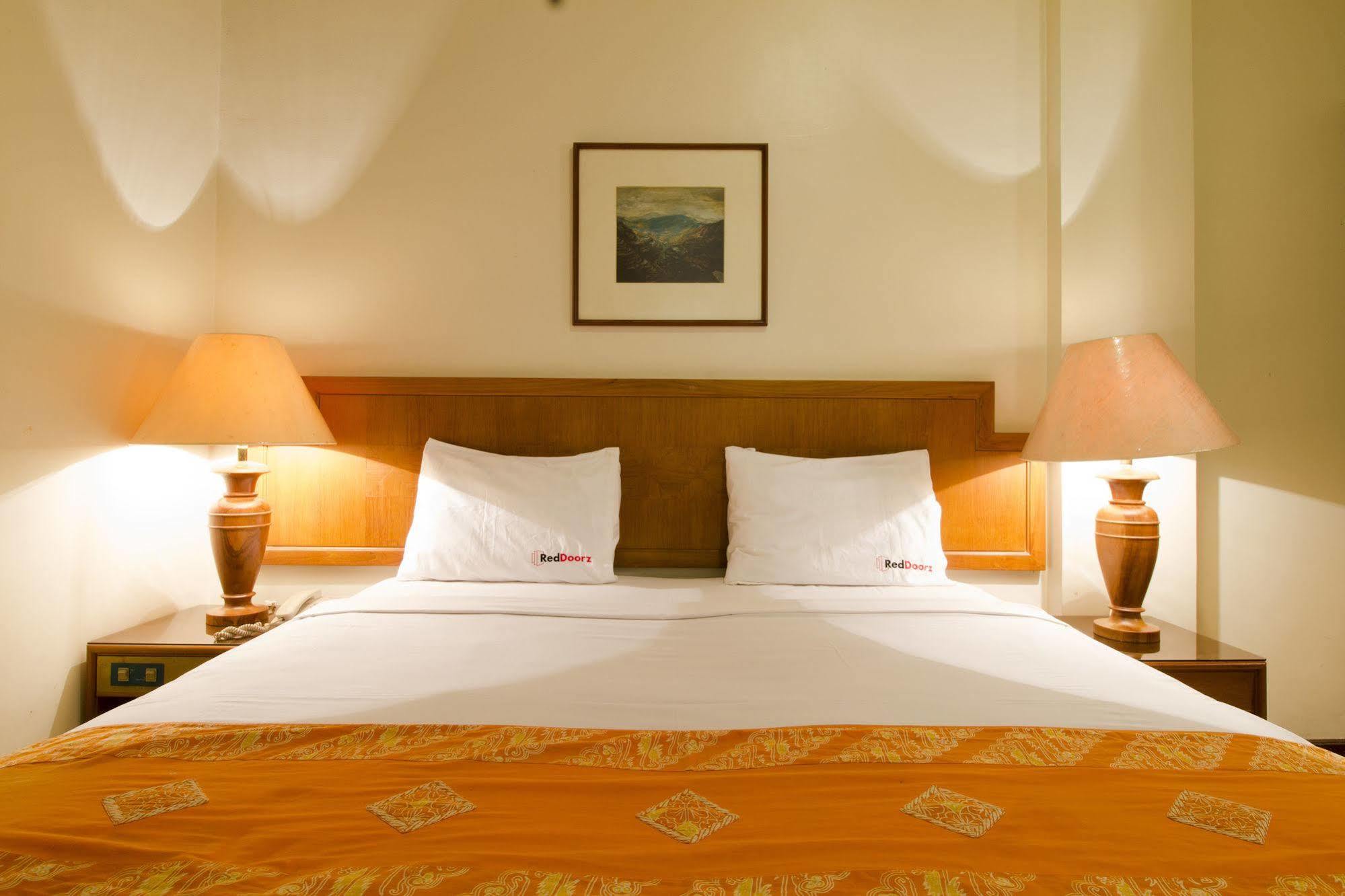 Reddoorz @ Dago Hotel Bandung Exterior photo